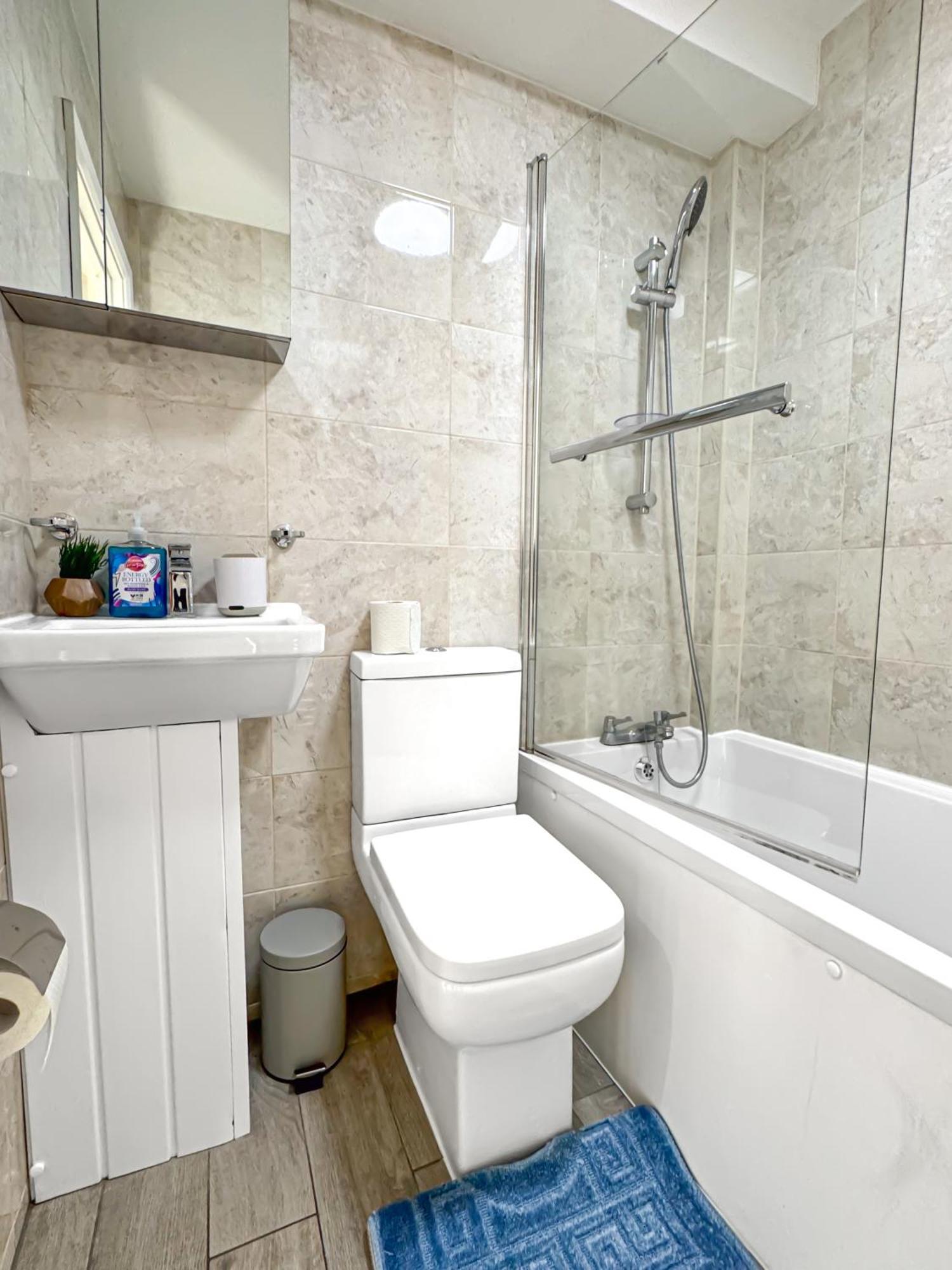 Luxury Flat For 6 - 5 Min Walk From Camden Market Hw4 London Bagian luar foto